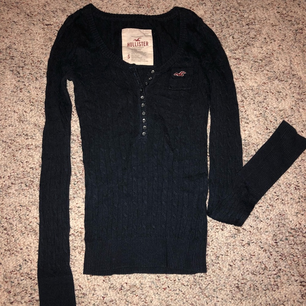 Navy Hollister sweater